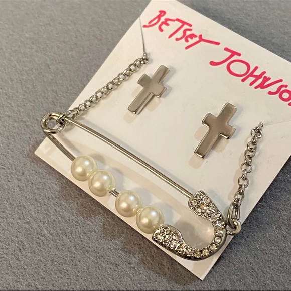 BETSEY JOHNSON Safety Pin Necklace and Earring Jewelry Set NWT - Picture 3 of 5